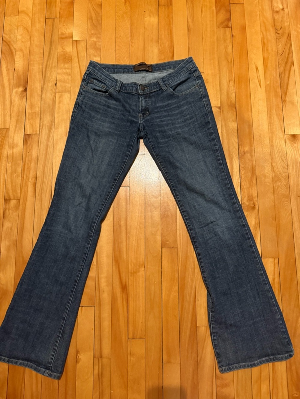 Classic Dark Blue Flare Jeans - Smooth Low-Rise Fit -Straight-flared leg